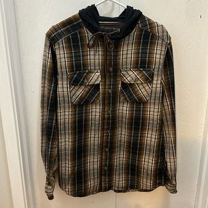 Kolby Men’s plaid shirt with hood.